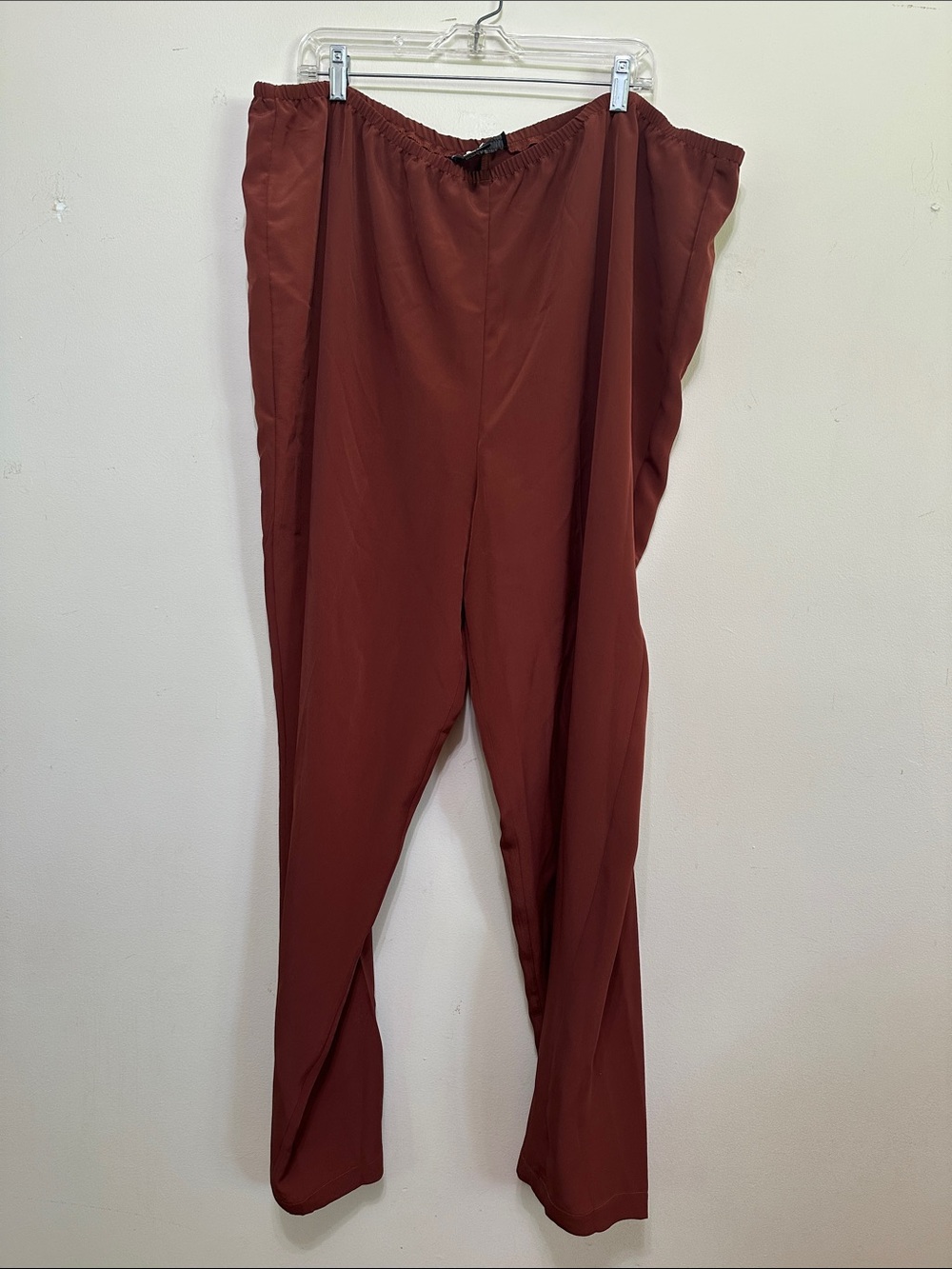 Mlle Gabrielle Women's Maroon Elastic-Waist Pants